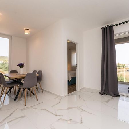 Luxury D Apartments ビビニェ 部屋 写真