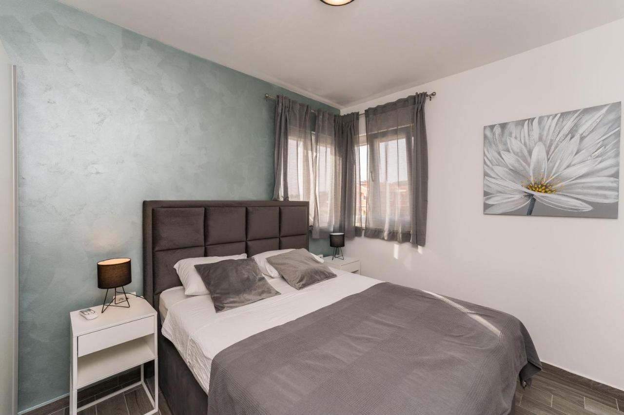 Luxury D Apartments ビビニェ エクステリア 写真
